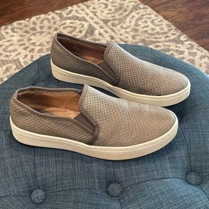 Sofft Slip On Sneakers Sz 8